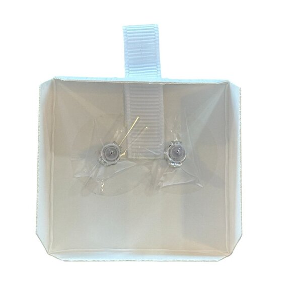 NEW 925 Sterling Silver Cute and Fun Turtle Stud Earrings - Picture 3 of 4